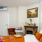 Rynok Square Center Two Bedroom Apartment! Apartamento Leópolis