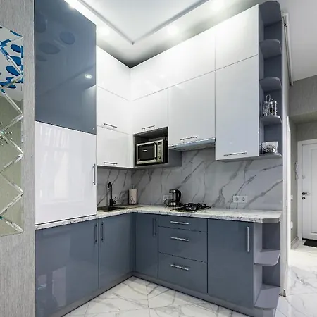 Rynok Square Center Two Bedroom Apartment! Lviv