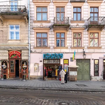 Апартаменти Rynok Square Center Two Bedroom Apartment! *