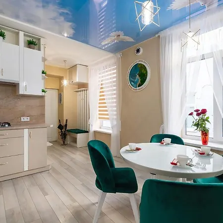 Rynok Square Center Two Bedroom Apartment! * Lviv