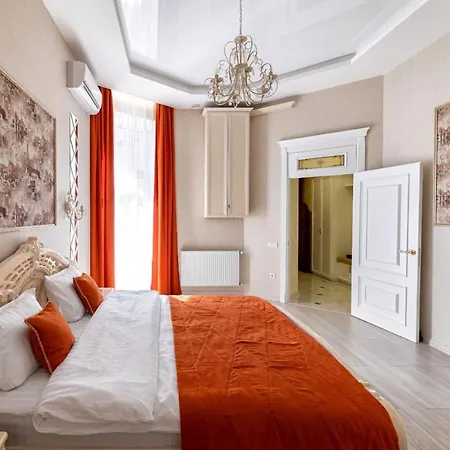 Rynok Square Center Two Bedroom Apartment! * Львів