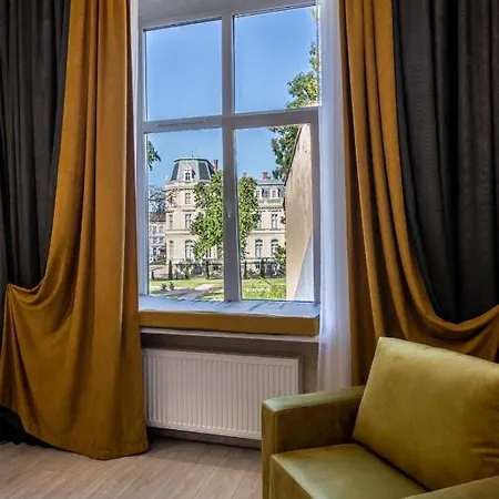 Rynok Square Center Two Bedroom Apartment! Апартаменти Львів