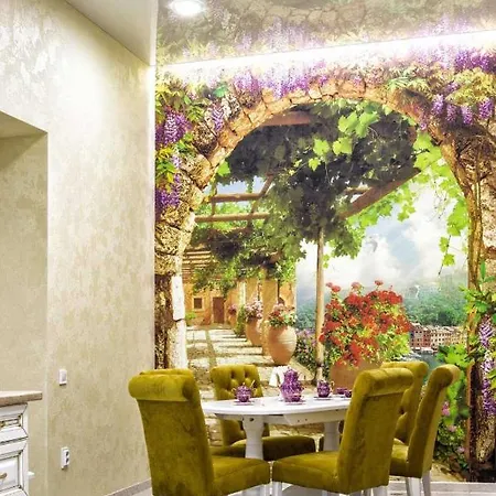 Rynok Square Center Two Bedroom Apartment! Apartamento Lviv