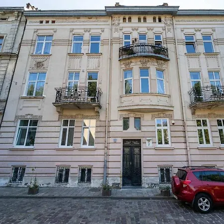 Rynok Square Center Two Bedroom Apartment! Apartment *