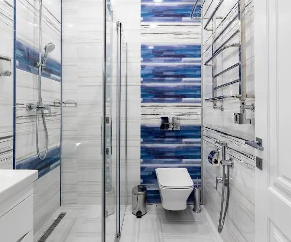 Rynok Square Center Two Bedroom Apartment! דירה לבוב