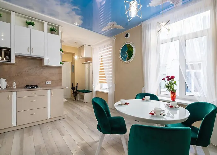 Rynok Square Center Two Bedroom Apartment! * Λβιβ