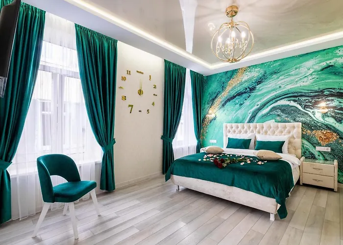 شقة Rynok Square Center Two Bedroom Apartment!