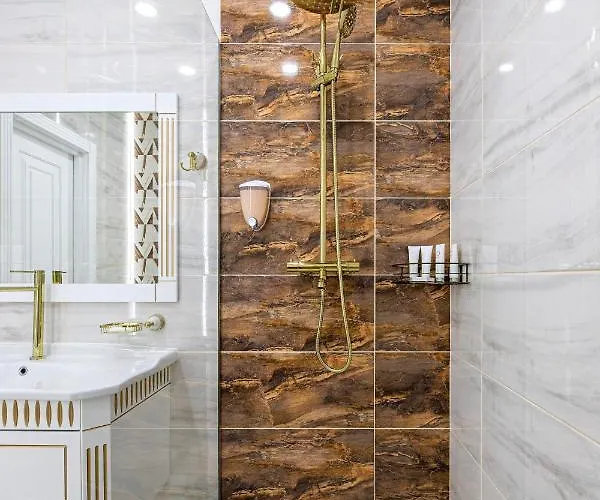 דירה Rynok Square Center Two Bedroom Apartment!