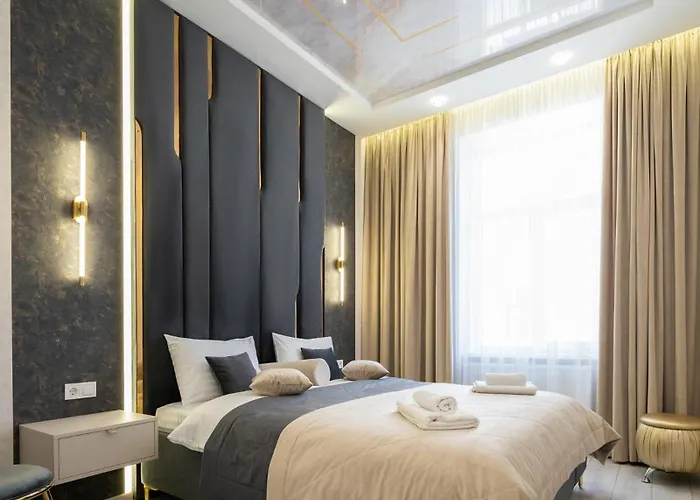 Rynok Square Center Two Bedroom Apartment! Διαμέρισμα