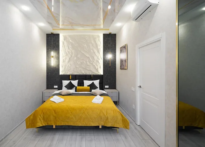 Rynok Square Center Two Bedroom Apartment! Διαμέρισμα Λβιβ