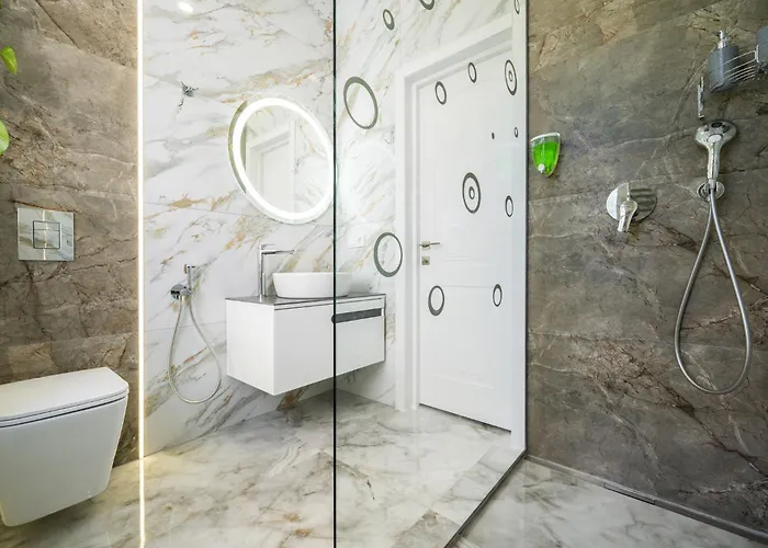 דירה Rynok Square Center Two Bedroom Apartment!