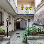アパート Rynok Square Center Two Bedroom Apartment! *