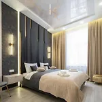 Rynok Square Center Two Bedroom Apartment! アパート